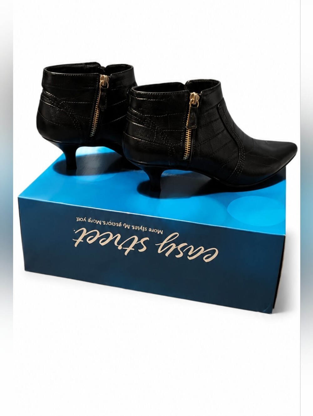Women's Sz 6M Anna Lee Black Croc Ankle Booties with Kitten Heel and Side Zip